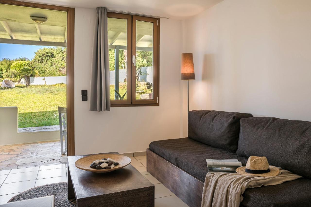 Agnanti Suites Minia Eksteriør billede